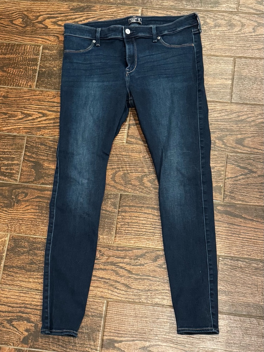 Abercrombie & Fitch Dark Navy Skinny Jeans